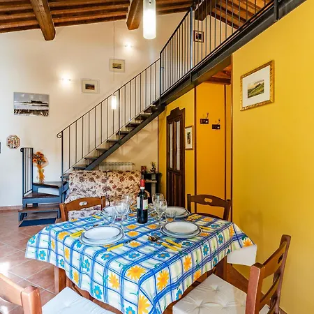 Tuscan Sun With Shared Pool - Happy