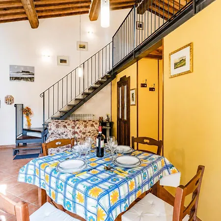 Tuscan Sun Duplex With Balcony And Shared Pool - Happy Appartement Radicondoli