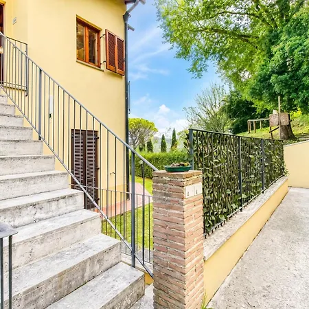 Tuscan Sun Duplex With Balcony And Shared Pool - Happy