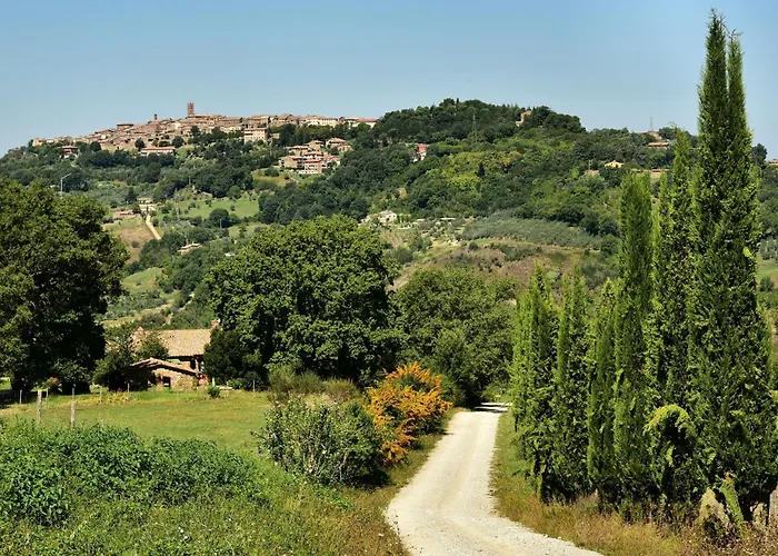 Tuscan Sun With Shared Pool - Happy Appartamento *